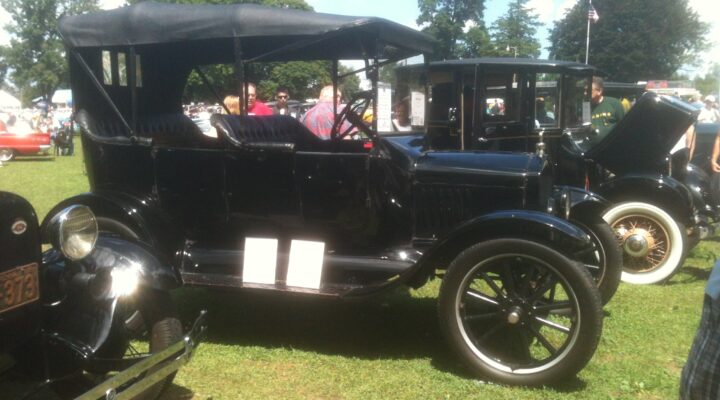 Hamburg Swap Meet – Held at Leesport Farmers Market