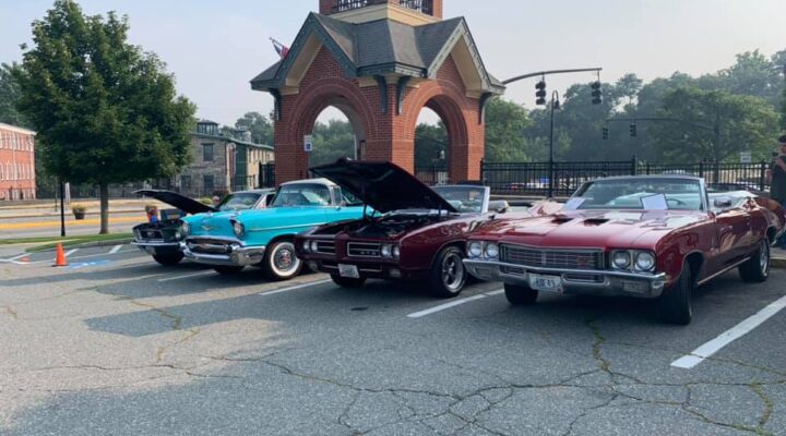 Car Cruise & Live Music Monday’s